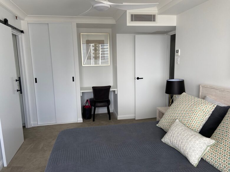 Surfers Paradise Beachfront Retreat with Panoramic Ocean Views - Gold Coast, Australia