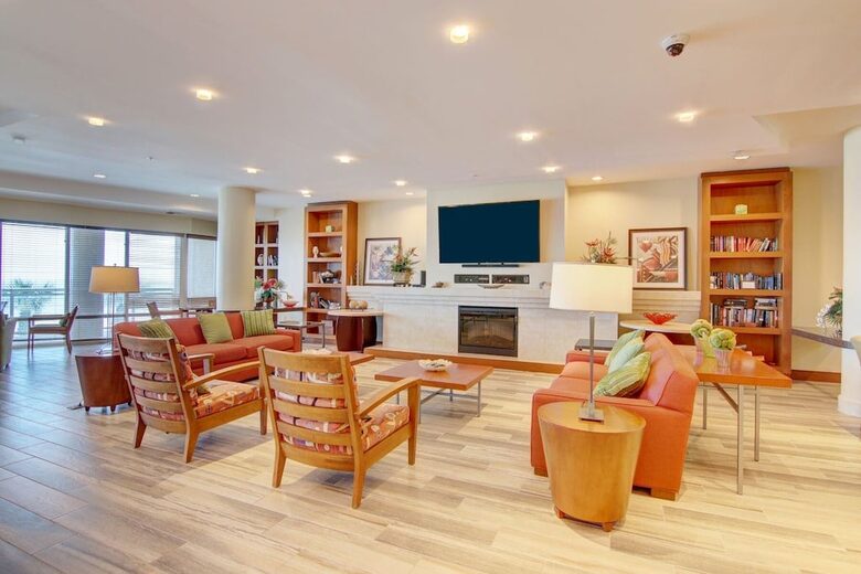 Oceanfront Elegance at Ocean Vistas - Daytona Beach, Florida