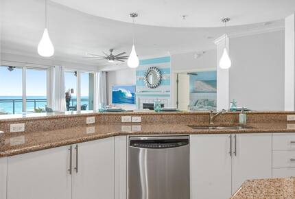 Oceanfront Elegance at Ocean Vistas - Daytona Beach, Florida