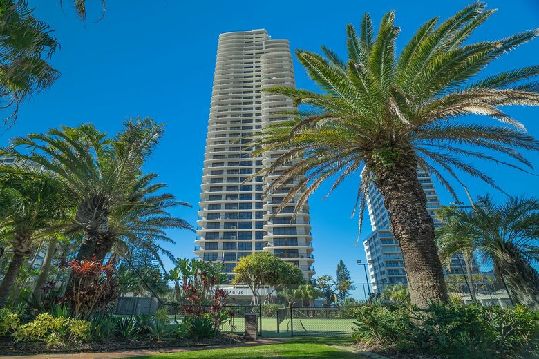 Surfers Paradise Beachfront Retreat with Panoramic Ocean Views - Gold Coast, Australia