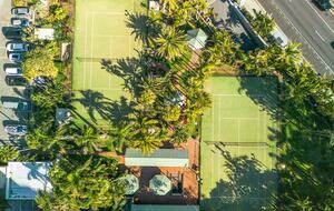 Surfers Paradise Beachfront Retreat with Panoramic Ocean Views - Gold Coast, Australia