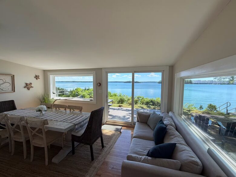 Serene Coastal Sanctuary Overlooking Casco Bay - Freeport, Maine