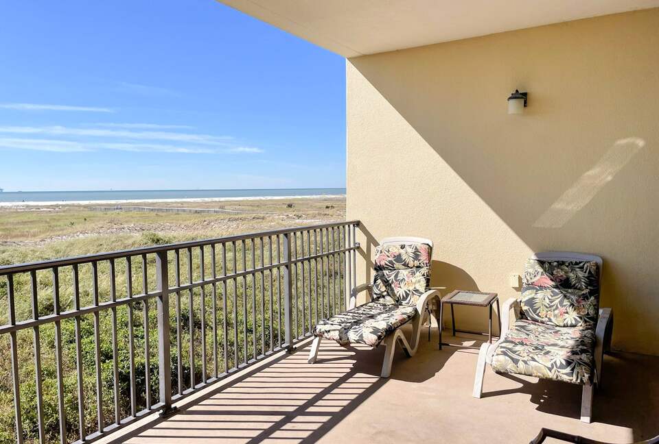 Scenic Dauphin Island Retreat Overlooking the Gulf - Dauphin Island, Alabama