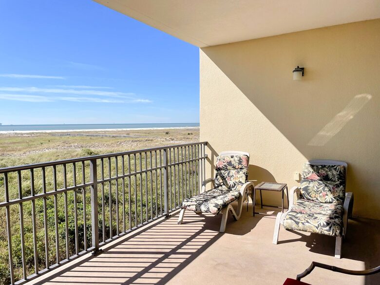 Scenic Dauphin Island Retreat Overlooking the Gulf - Dauphin Island, Alabama
