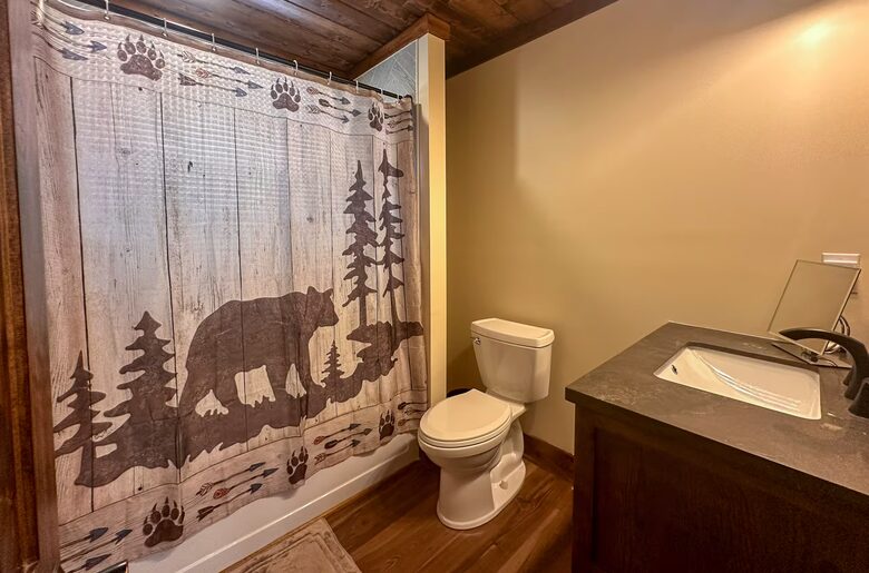 Modern Boone Log Cabin with Scenic Mountain Views - Boone, North Carolina