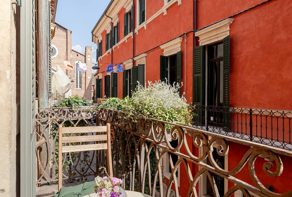 Renaissance Apartment in Historic Verona - Verona, Italy