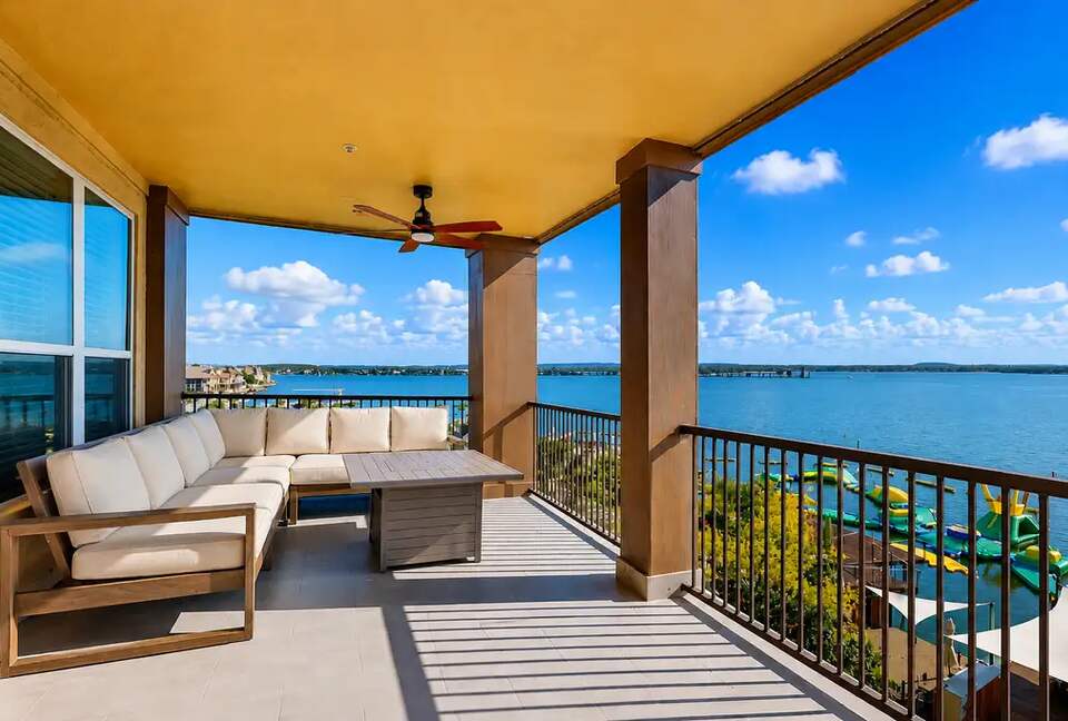 Waterfront Serenity in the Heart of Horseshoe Bay - Horseshoe Bay, Texas