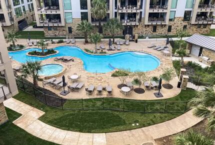 Waterfront Serenity in the Heart of Horseshoe Bay - Horseshoe Bay, Texas