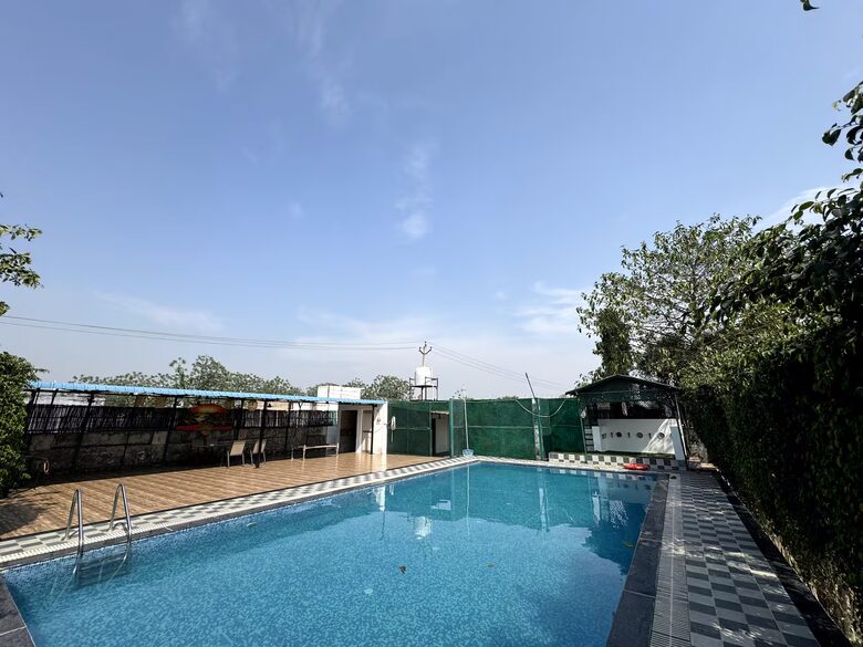 Tranquil Countryside Villa with Pool - Tapukara, India