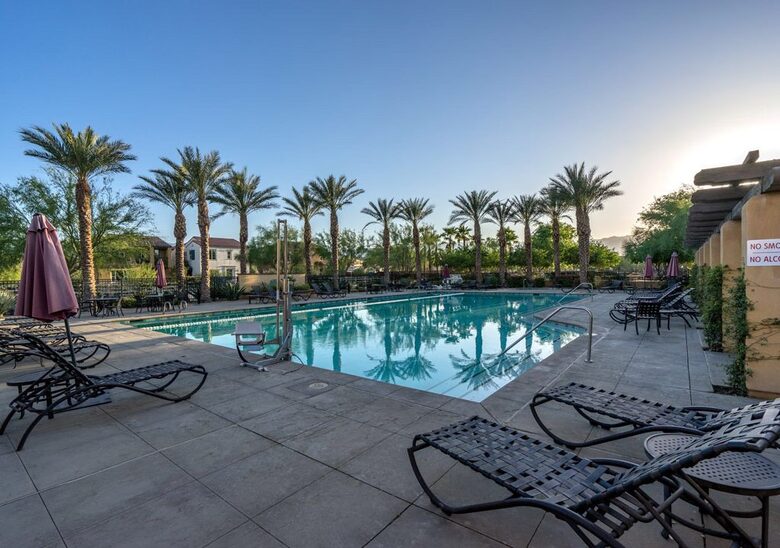 Casa Vibrante - Palm Desert, California