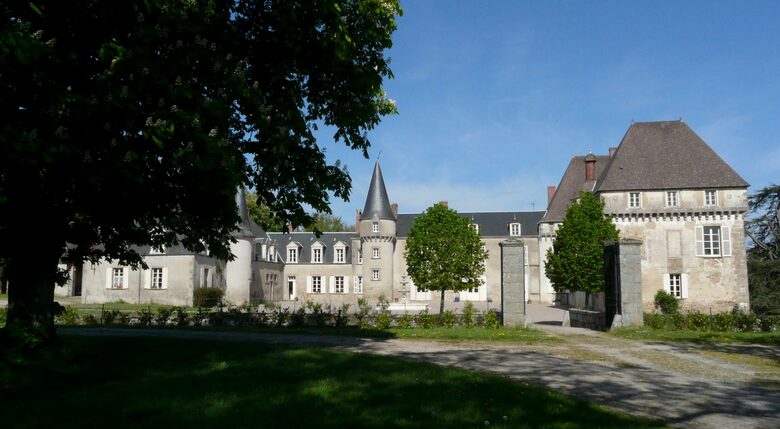 Chateau de Lalande - Crozon sur Vauvre, France