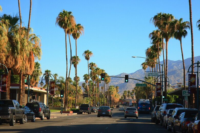 Casa Vibrante - Palm Desert, California