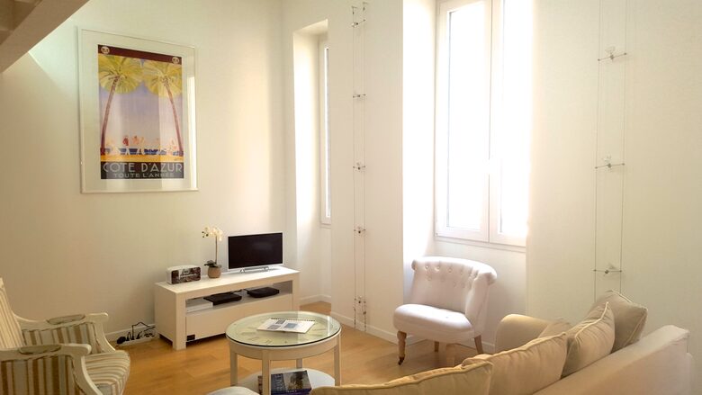 16th Century Apartment - Steps from the Sea - Villefranche-Sur-Mer, France