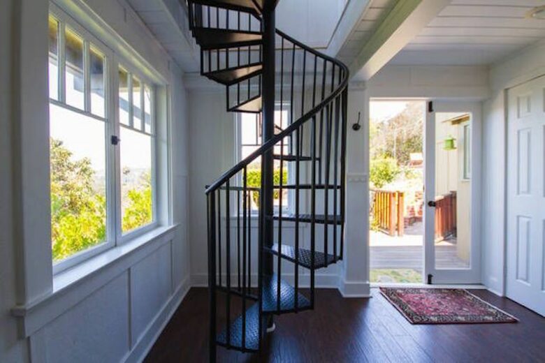 Treehouse Cottage by the Sea - Laguna Beach, California