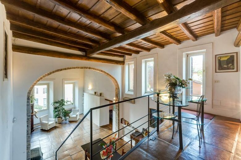 Historic Loft with Roman Terraces - Rome, Italy