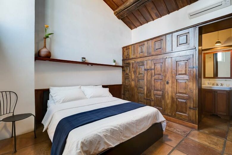 Historic Loft with Roman Terraces - Rome, Italy