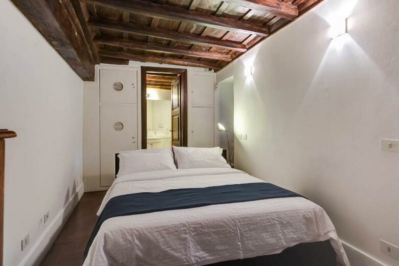 Historic Loft with Roman Terraces - Rome, Italy