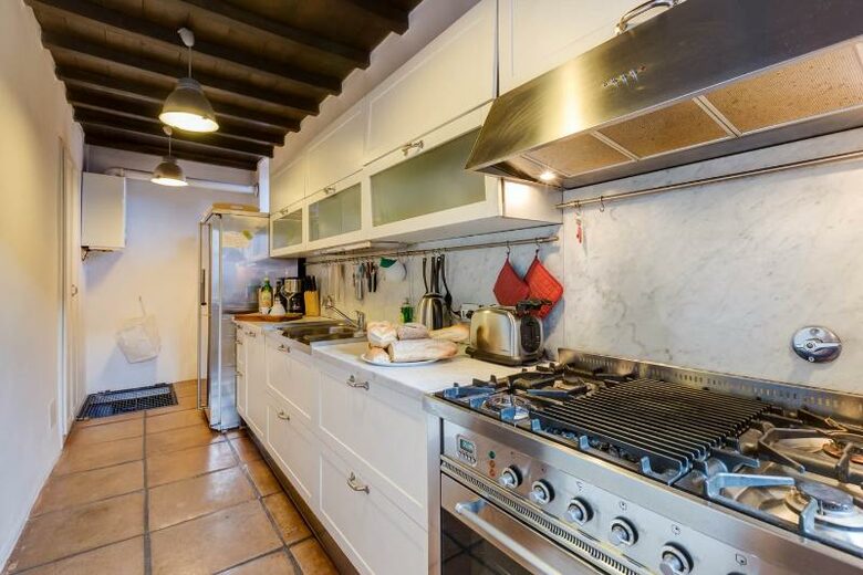 Historic Loft with Roman Terraces - Rome, Italy