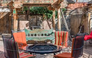 La Casa De Suerte - Santa Fe, New Mexico