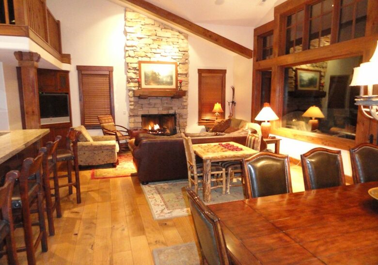 Great room with fireplace and vaulted ceiling