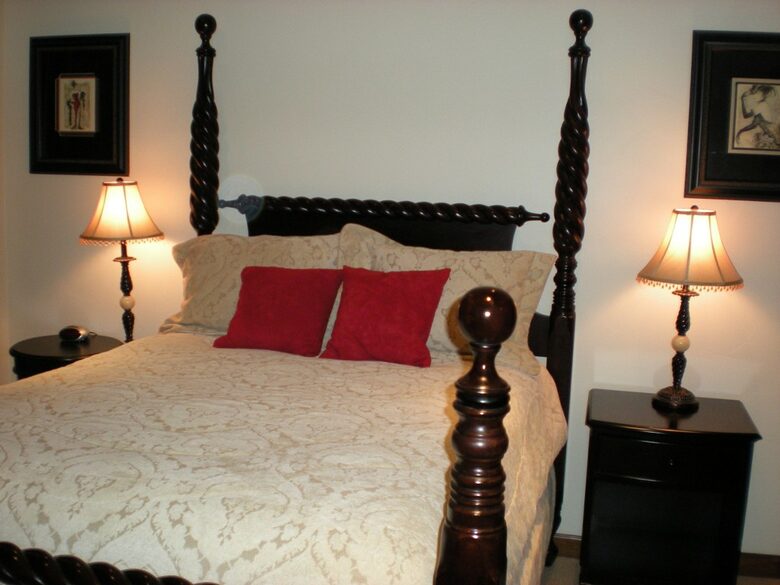2nd bedroom Queen bed with insuite bathroom