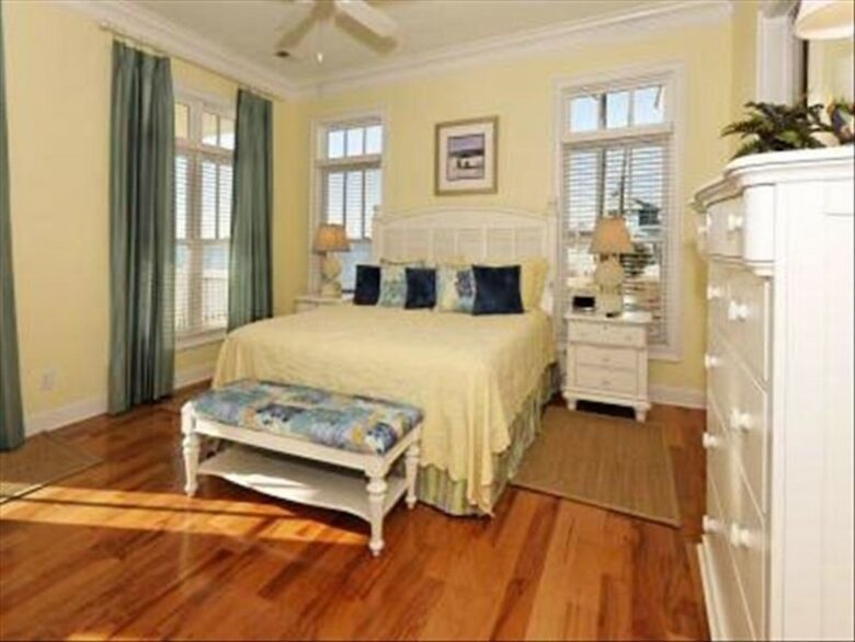 First Bedroom Suite-King