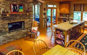 Blue Ridge Lake House - Morganton, Georgia