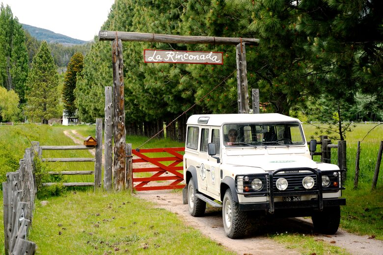 Ranch House on 880-acre Ranch in Argentine Lake District - Villa Lago Rivadavia, Argentina