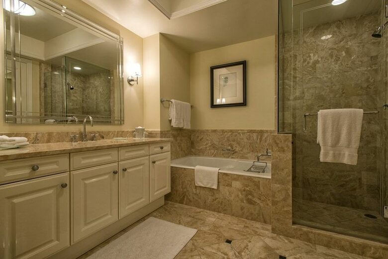 Skyline Luxury Suite at Four Seasons Miami - Miami, Florida