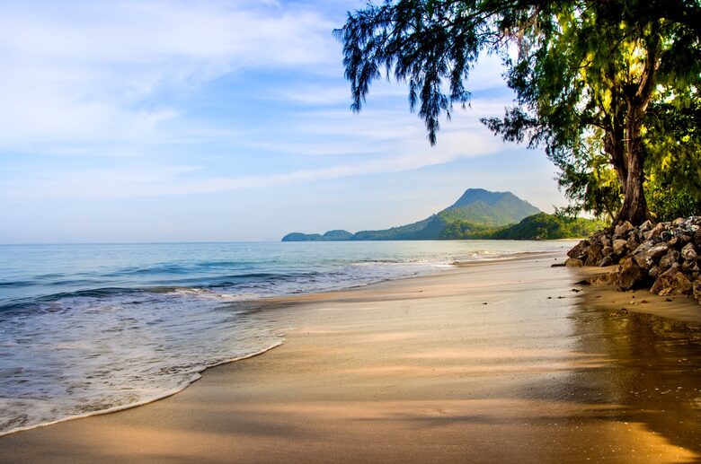Baan Si Dang Beach Pool Villa - Koh Jum, Krabi, Thailand