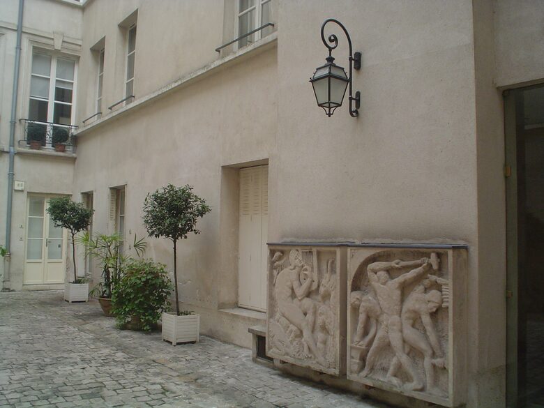 Rue de Seine - Paris, France