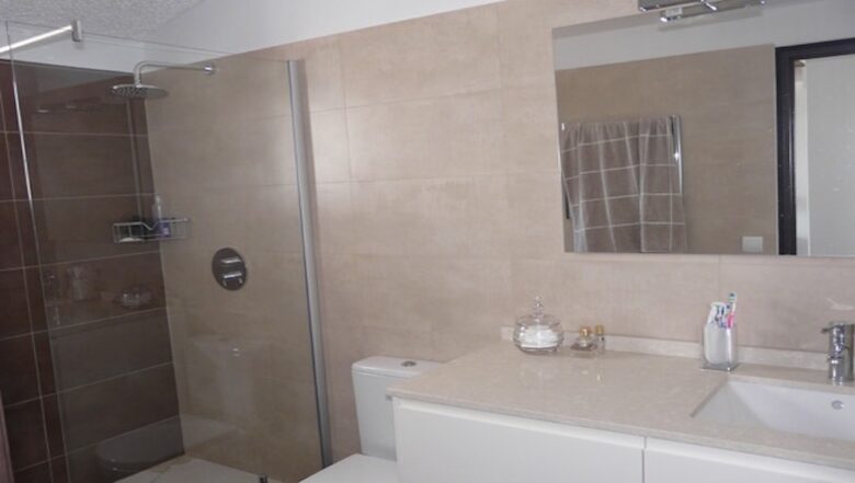 Beachfront villa in Estepona - Estepona, Spain