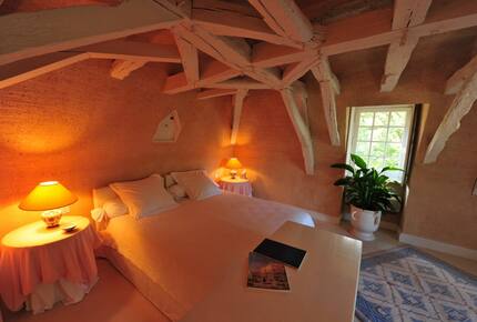 All-Inclusive 5-night TradeWinds TERRA Experience at Chateau Alizes - Sourzac, France