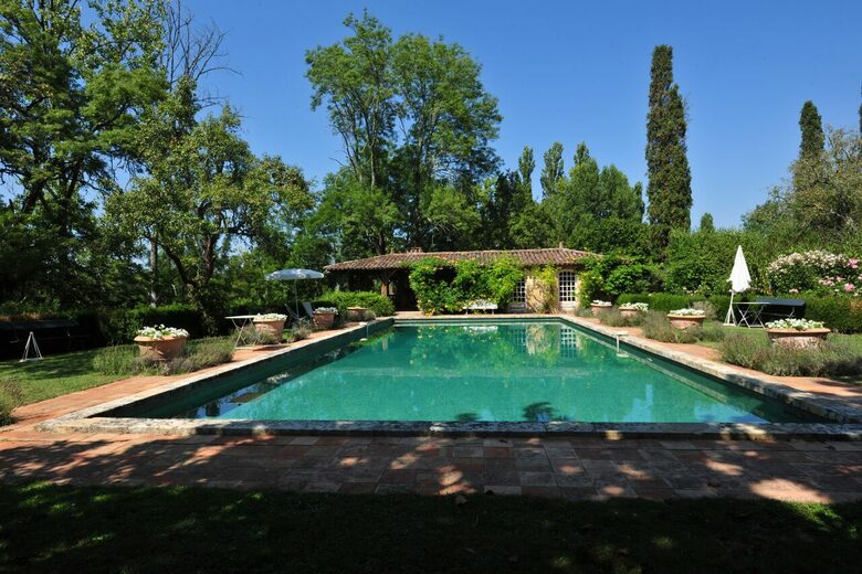 All-Inclusive 5-night TradeWinds TERRA Experience at Chateau Alizes - Sourzac, France