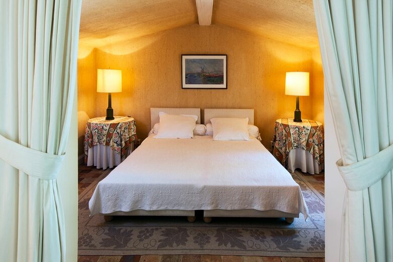 All-Inclusive 5-night TradeWinds TERRA Experience at Chateau Alizes - Sourzac, France