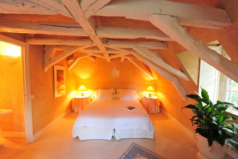 All-Inclusive 5-night TradeWinds TERRA Experience at Chateau Alizes - Sourzac, France