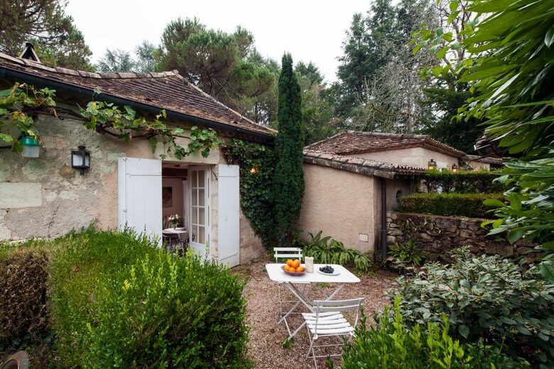 All-Inclusive 5-night TradeWinds TERRA Experience at Chateau Alizes - Sourzac, France