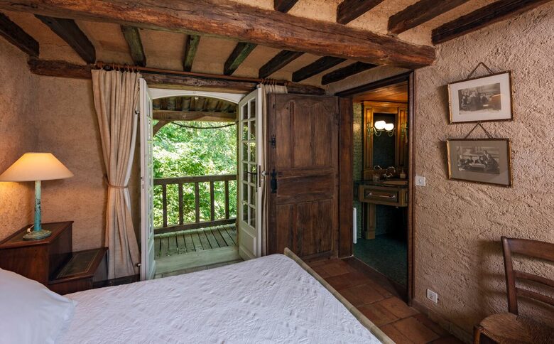 All-Inclusive 5-night TradeWinds TERRA Experience at Chateau Alizes - Sourzac, France