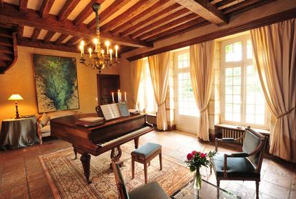 All-Inclusive 5-night TradeWinds TERRA Experience at Chateau Alizes - Sourzac, France