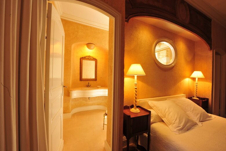 All-Inclusive 5-night TradeWinds TERRA Experience at Chateau Alizes - Sourzac, France