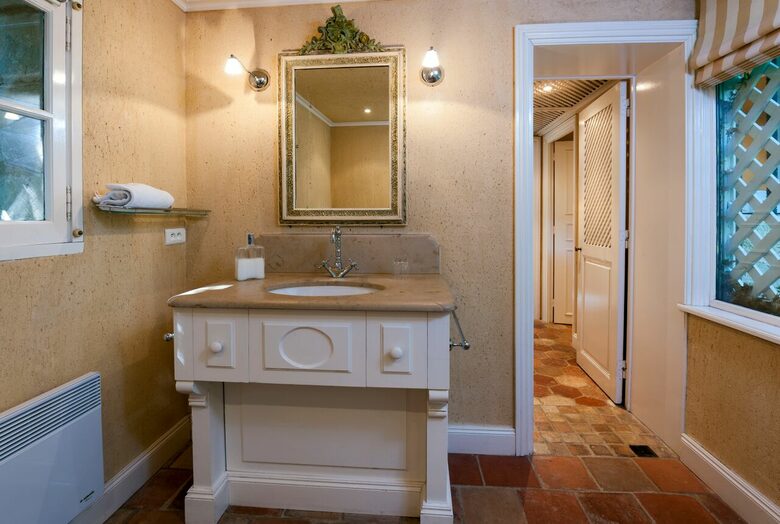 All-Inclusive 5-night TradeWinds TERRA Experience at Chateau Alizes - Sourzac, France