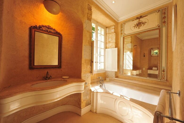 All-Inclusive 5-night TradeWinds TERRA Experience at Chateau Alizes - Sourzac, France