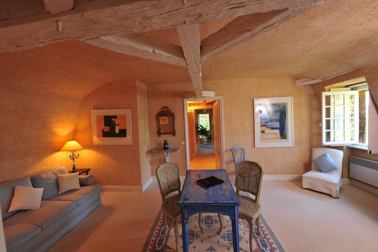 All-Inclusive 5-night TradeWinds TERRA Experience at Chateau Alizes - Sourzac, France