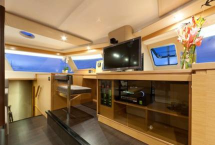 All-Inclusive 7-night TradeWinds AQUA Experience in British Virgin Islands on TW59 Catamaran with Crew - Tortola, Virgin Islands, British