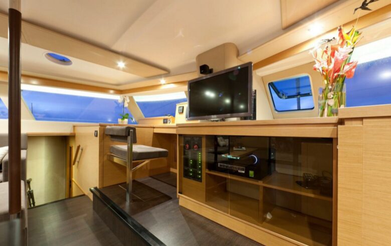 All-Inclusive 7-night TradeWinds AQUA Experience in British Virgin Islands on TW59 Catamaran with Crew - Tortola, Virgin Islands, British