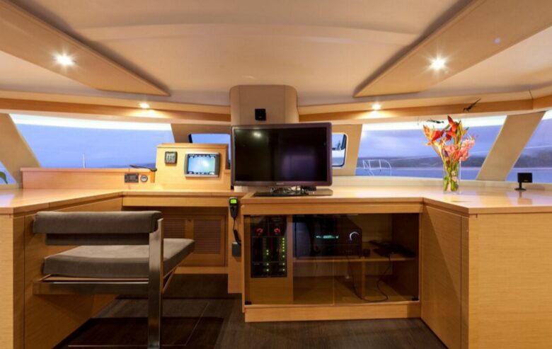 All-Inclusive 7-night TradeWinds AQUA Experience in British Virgin Islands on TW59 Catamaran with Crew - Tortola, Virgin Islands, British