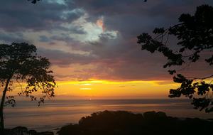 Casa Atardecer (Sunset House) - Dominicalito, Costa Rica