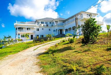 Villa Juanita Ocean View Suite - Hectors River, Jamaica