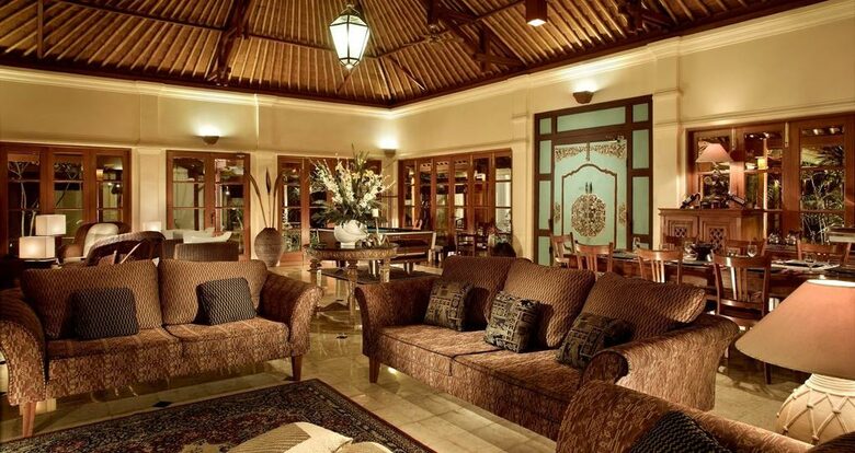 Villa Stefan - Karang Bolong, Indonesia