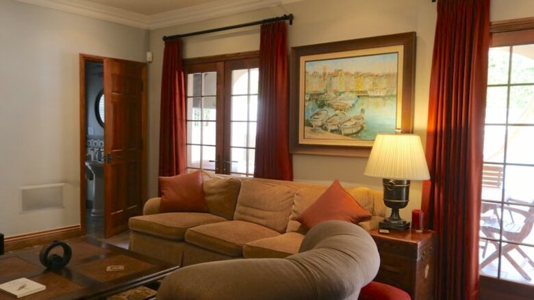 Little French Chateau in Santa Monica - Santa Monica, California
